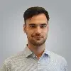 Generator theme review about AI search